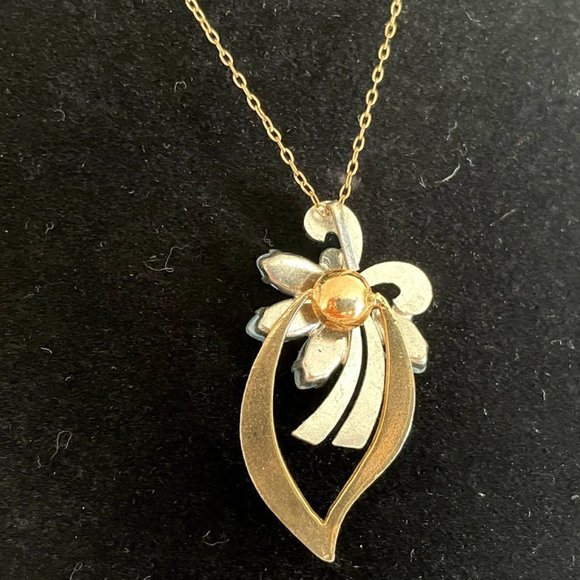 Vintage Blue Rhinestone Pendant Necklace, 15" Gold Toned Chain - Picture 5 of 7